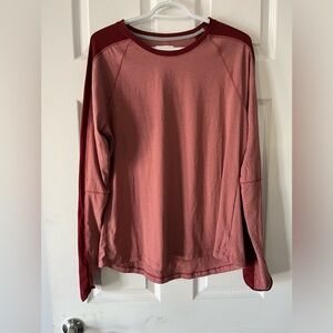 Columbia long shelve top. Size XL